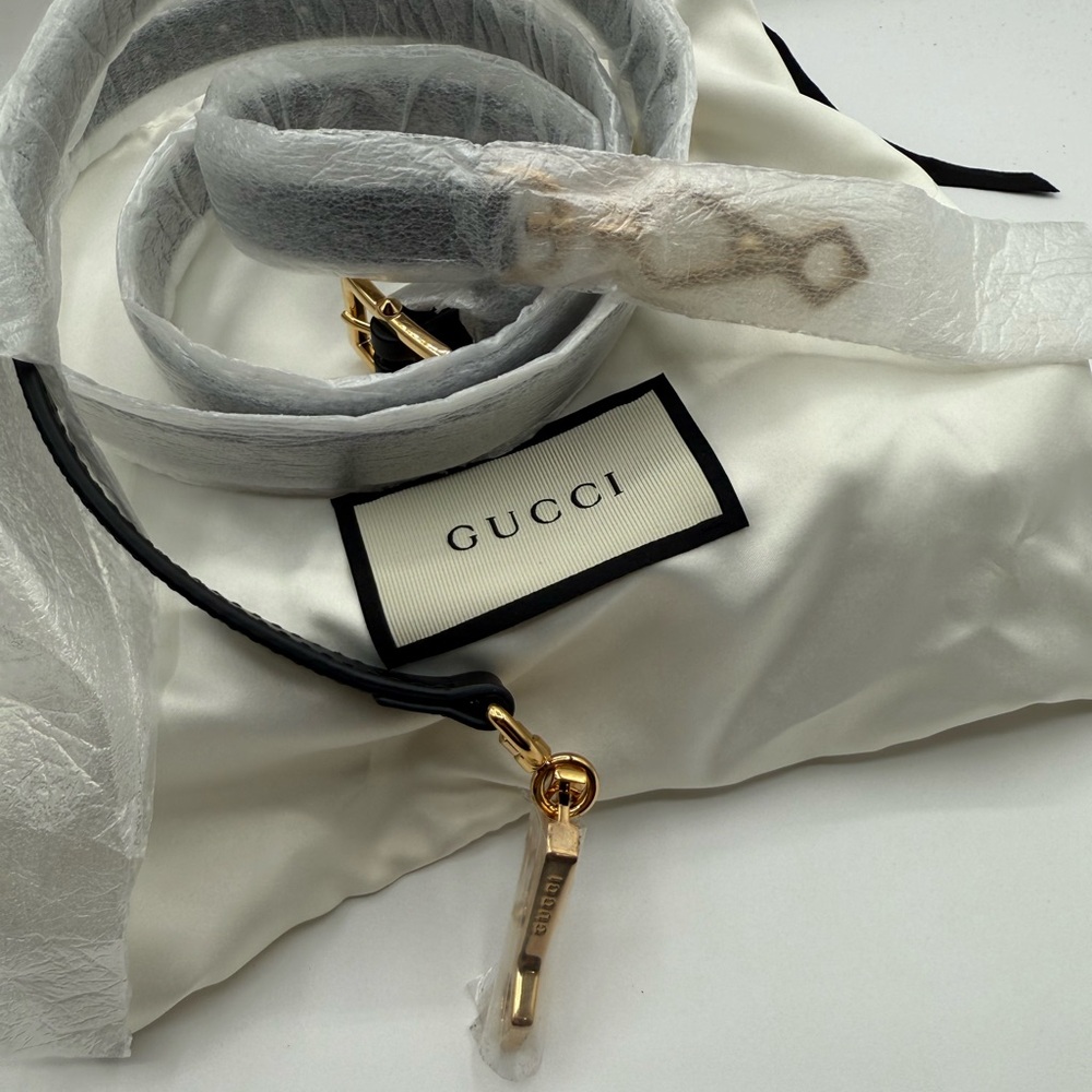 NWT Gucci Red leather adjustable strap with gold hardware NIB w/ dust bag - Picture 6 of 11